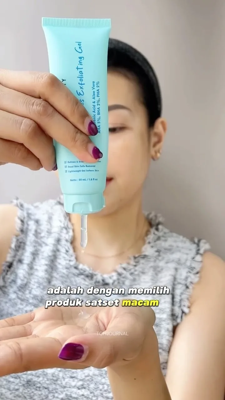 Udah nggak rahasia umum ekksfoliasi itu penting banget! Selain untuk…