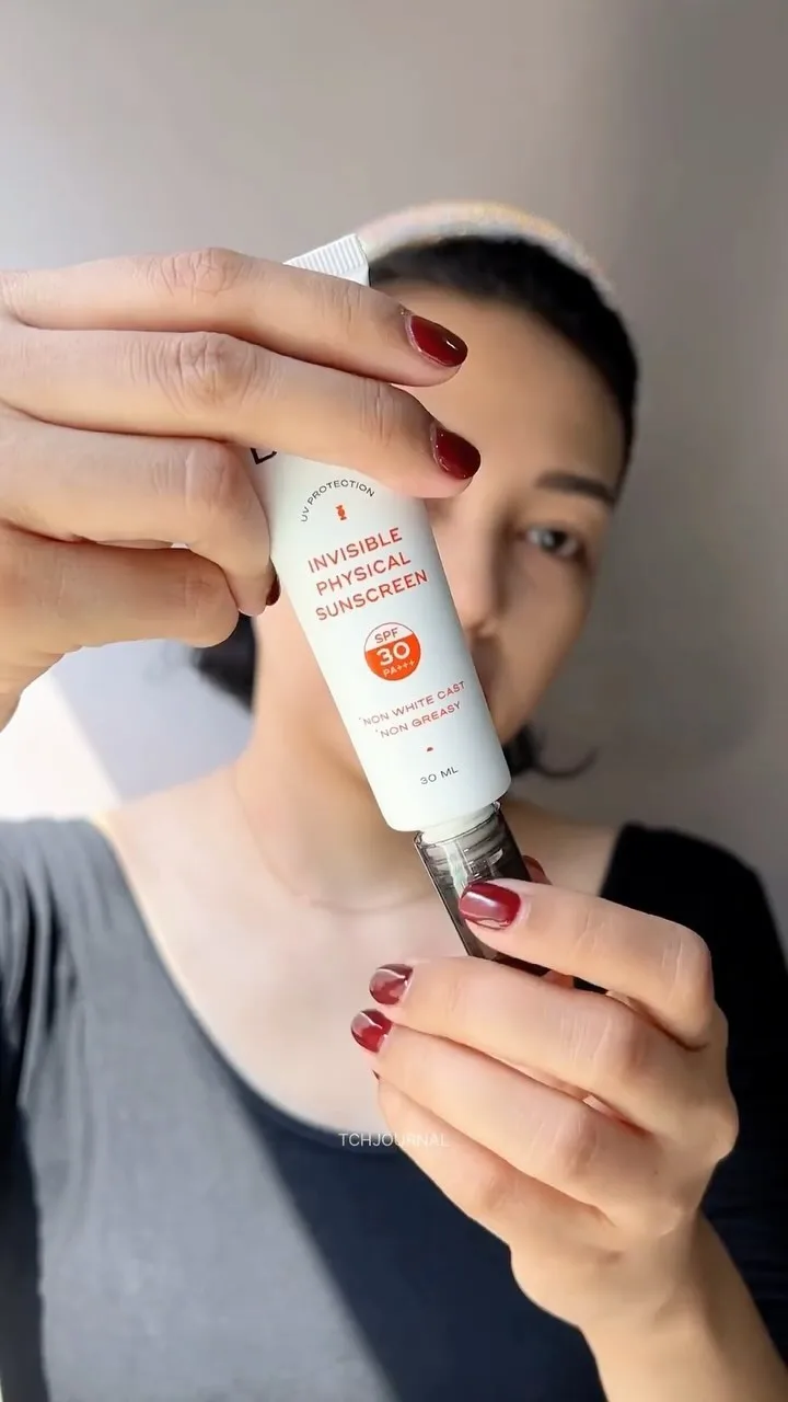 PHYSICAL SUNSCREEN DENGAN FINISH YANG DEWY DAN FRESH BUAT KULIT!