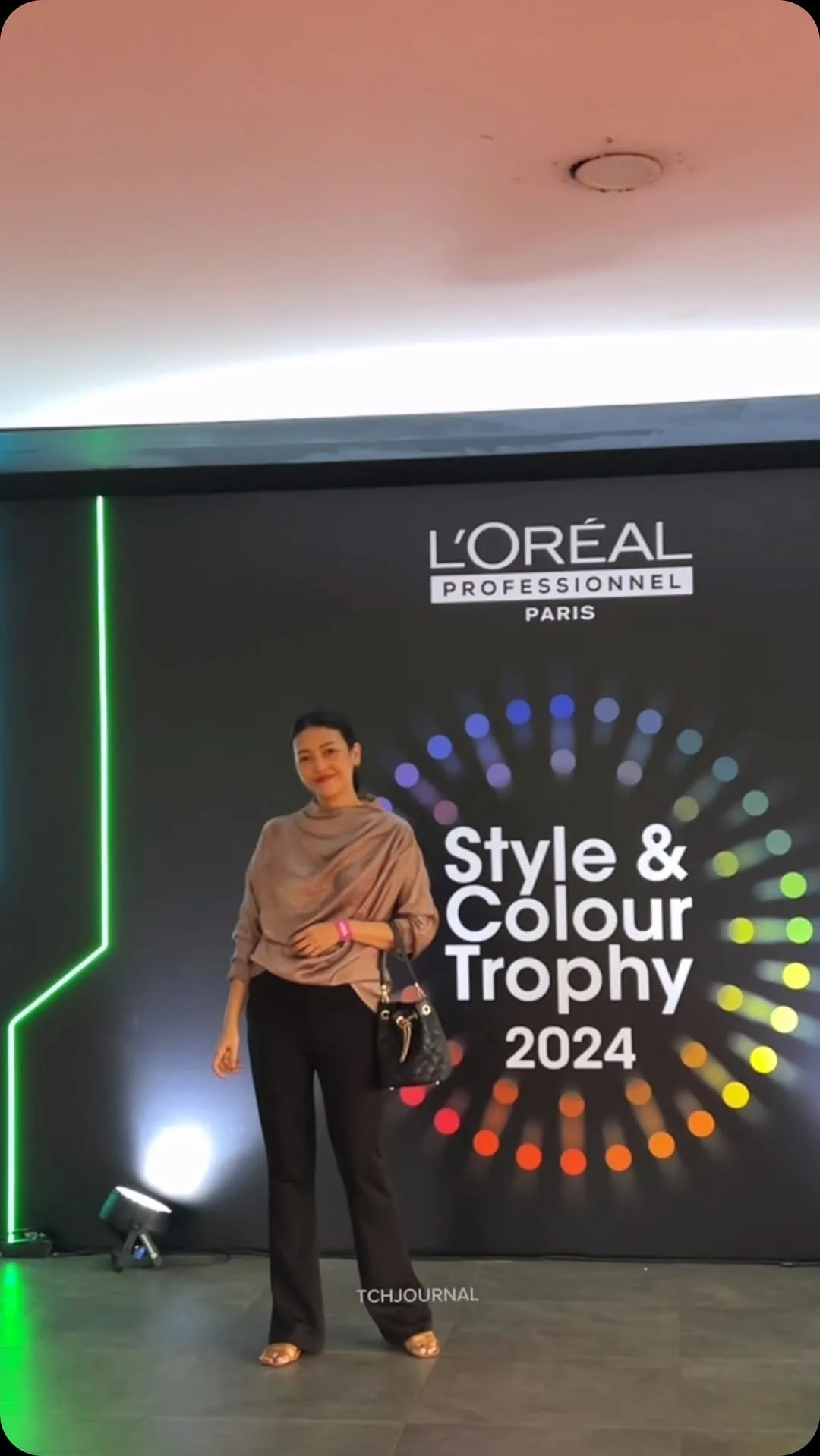 Kalian tim yang mana? Udah nyerah sama kerusakan rambut atau masihh…