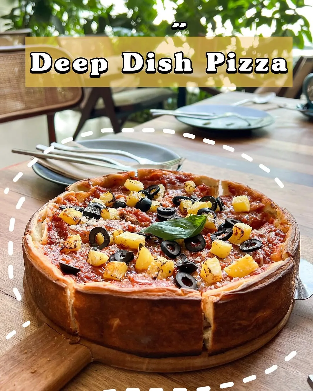 Deep Dish Pizza! — Ok ini pertama kali nya makan pizza kaya gini ya,…