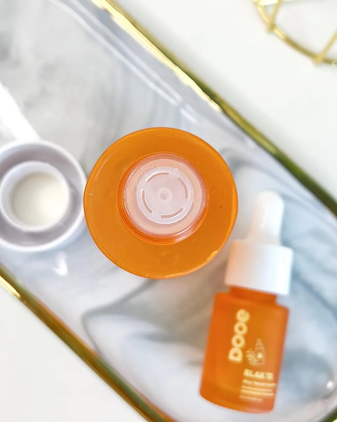 Mau sungkem dulu sama essence toner dan serum dari .skin — 3/4