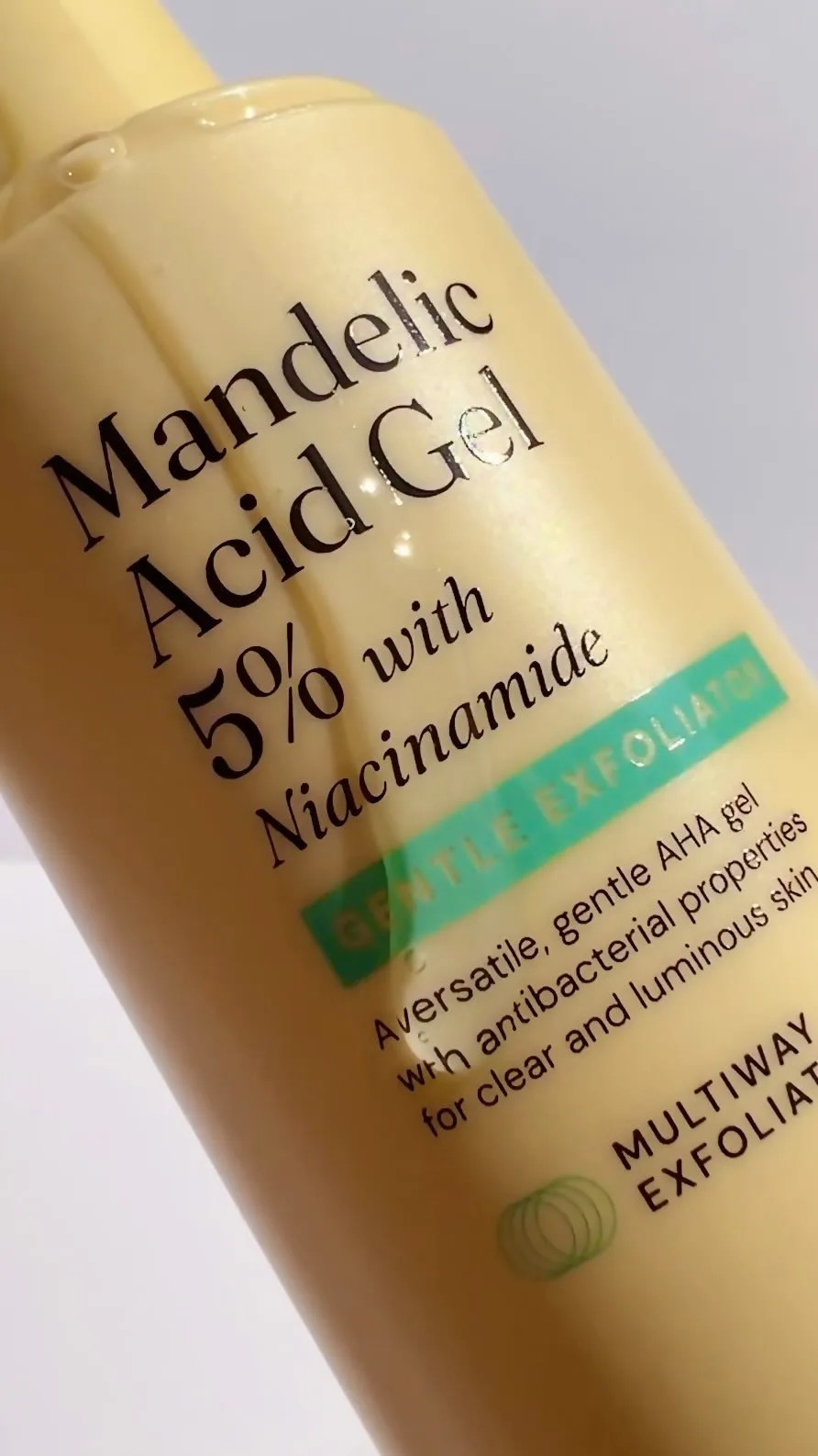 THREE DIFFERENT WAYS dalam satu produk Please get to know Mandelic Acid…