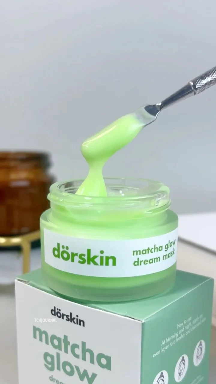 Setelah facial wash-nya, gue lagi-lagi keracunan produk keluaran