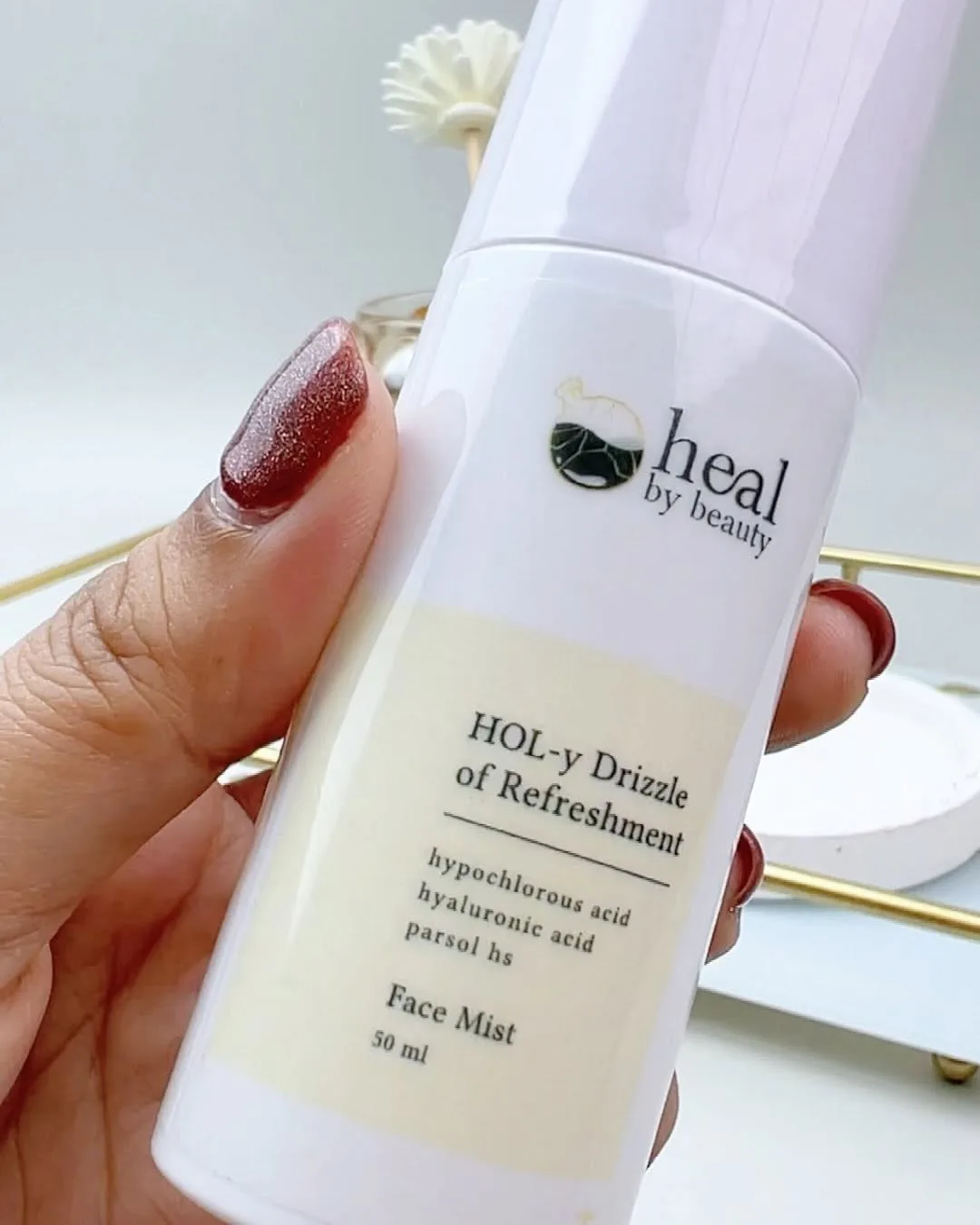 [Save & Share] — Nggak cuma menghidrasi dan melembabkan, face mist ini… — 3/4