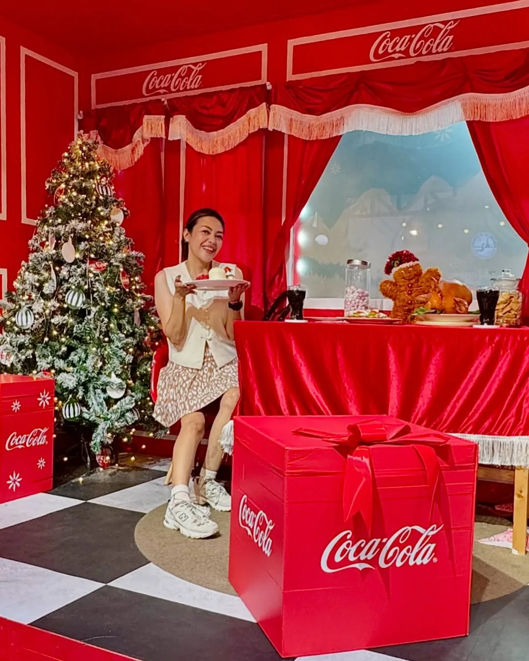 Bangkok — Soaking in the holiday spirit with stunning Christmas… — 14/20