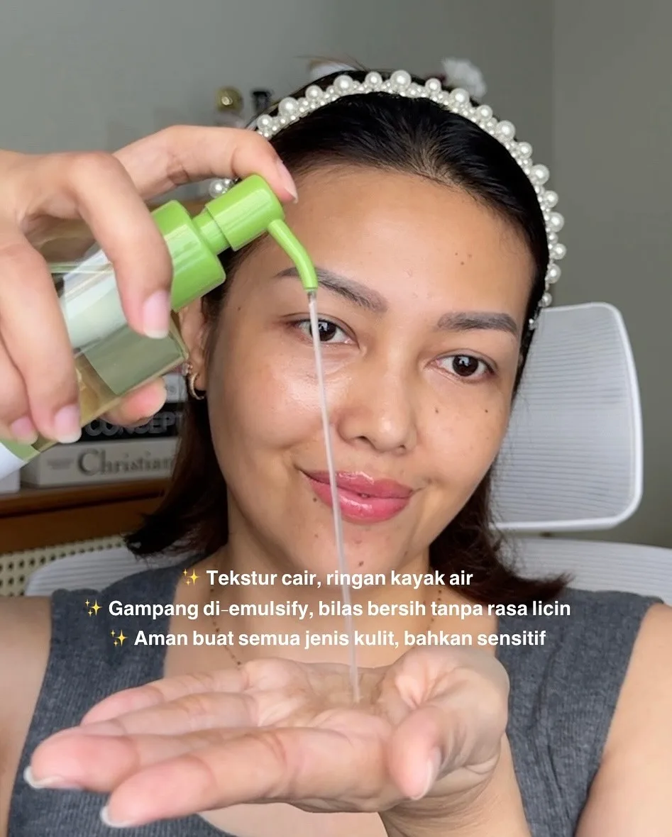 First cleansing itu bukan cuma soal makeup, tapi juga buat ngejaga skin… — 1/9
