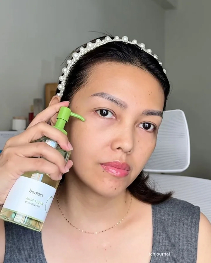 First cleansing itu bukan cuma soal makeup, tapi juga buat ngejaga skin… — 6/9