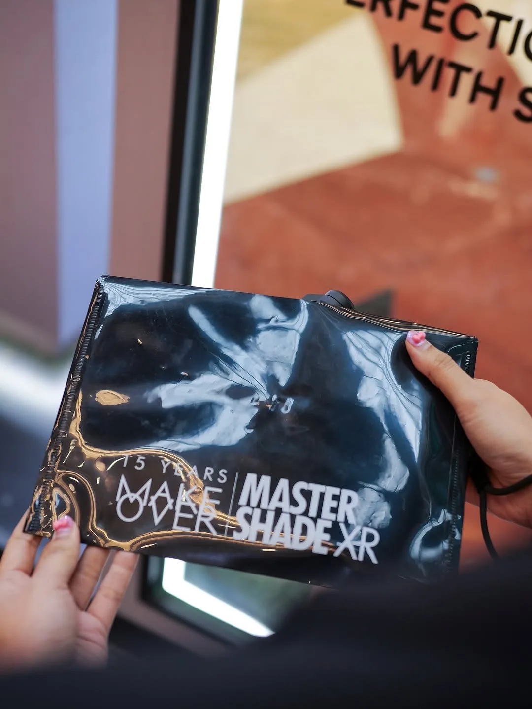 Baru sempet mampir ke Make Over 15 Years Mastershade Pop-Up Boot… — 6/12